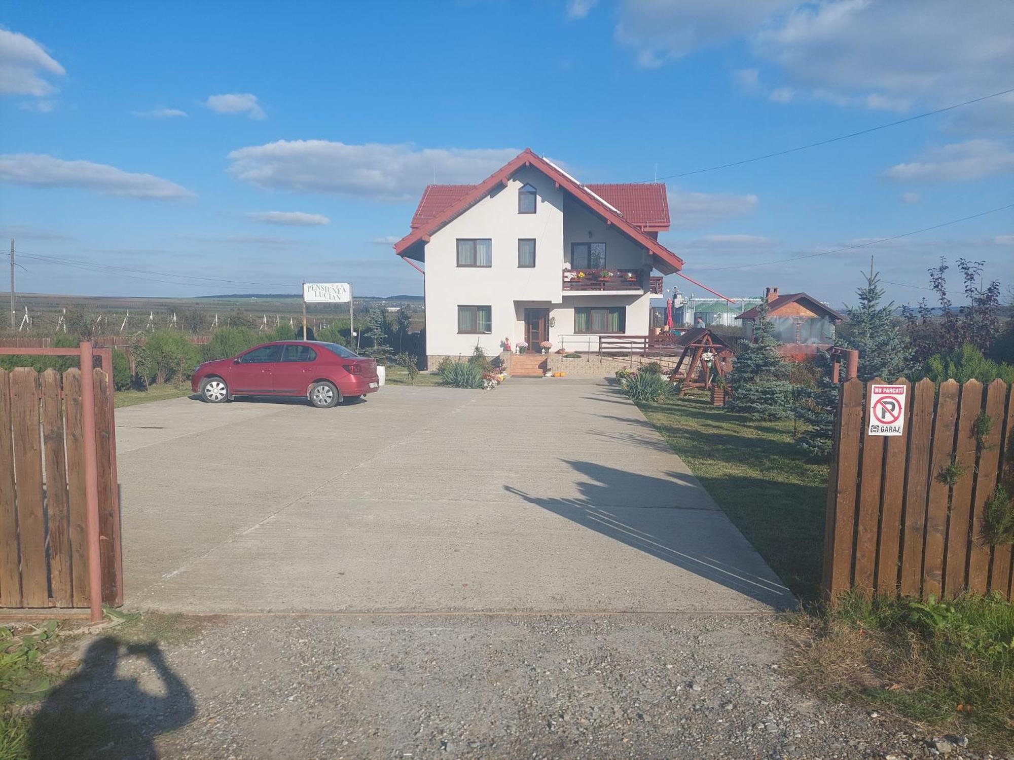 Pensiunea Lucian Baltati Exteriér fotografie