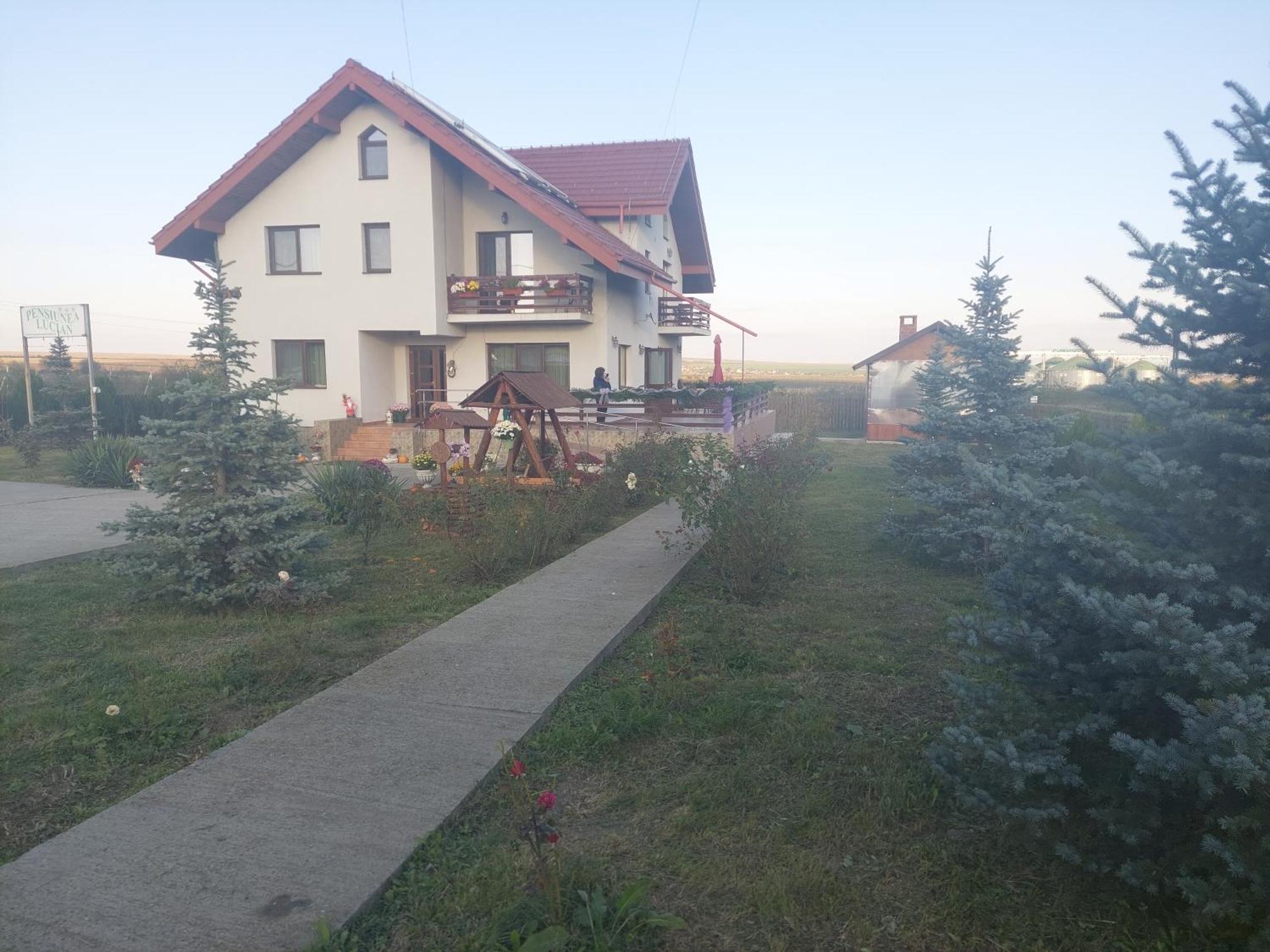 Pensiunea Lucian Baltati Exteriér fotografie