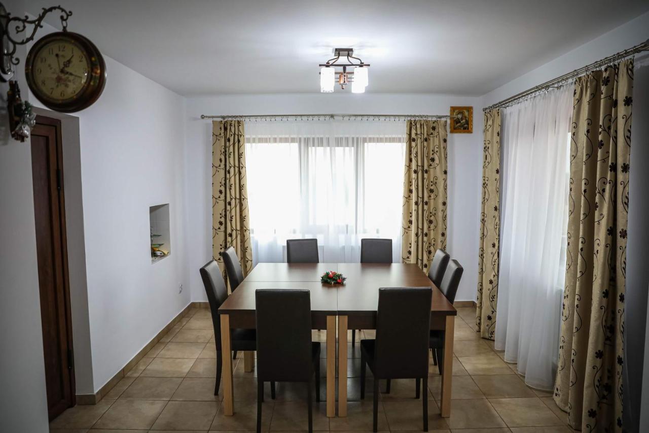 Pensiunea Lucian Baltati Exteriér fotografie